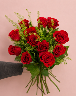 12 roses