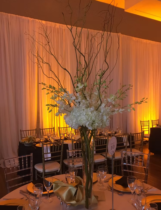 A glimpse of wedding florals by Miya