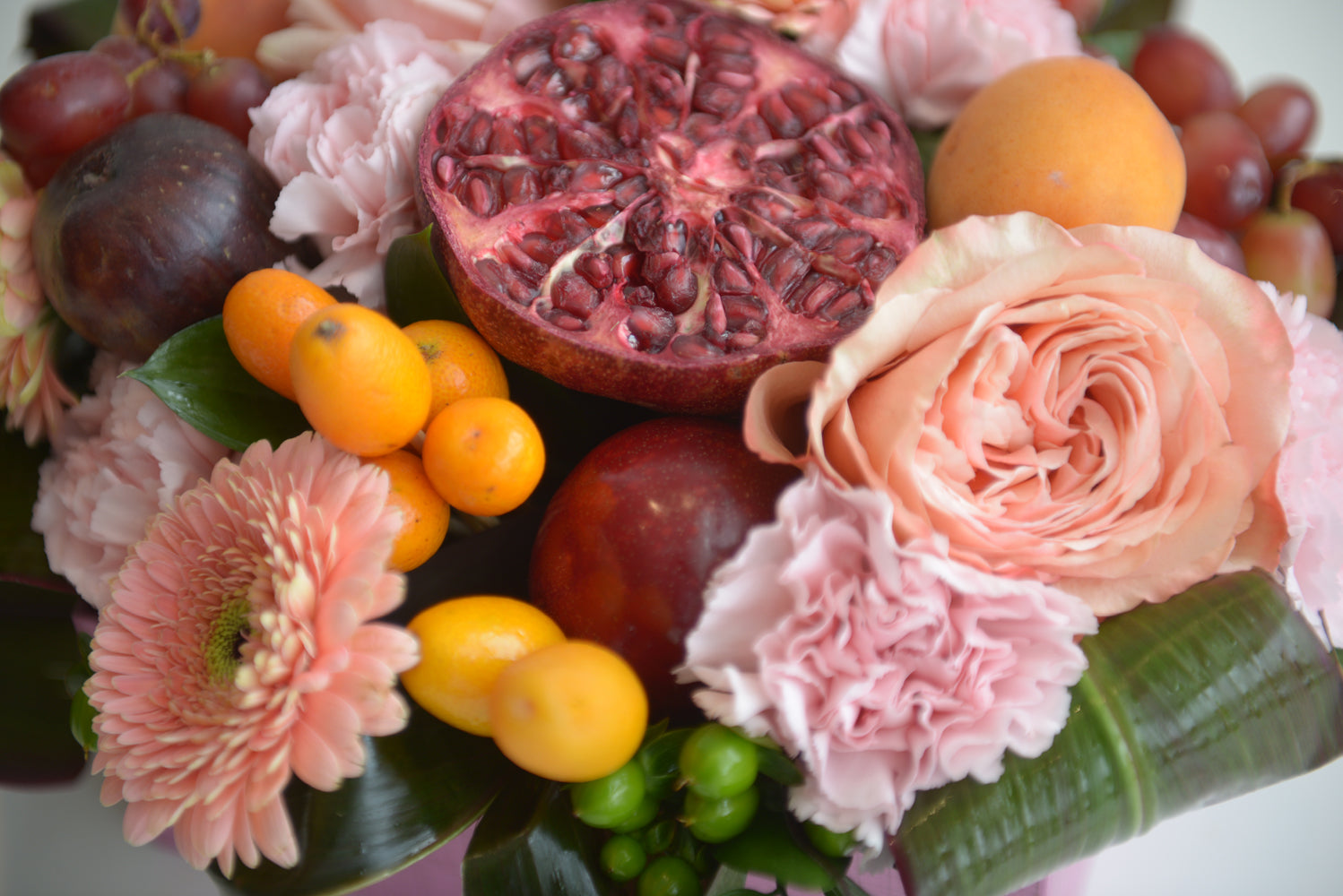 Fruity bouquet in a box image 