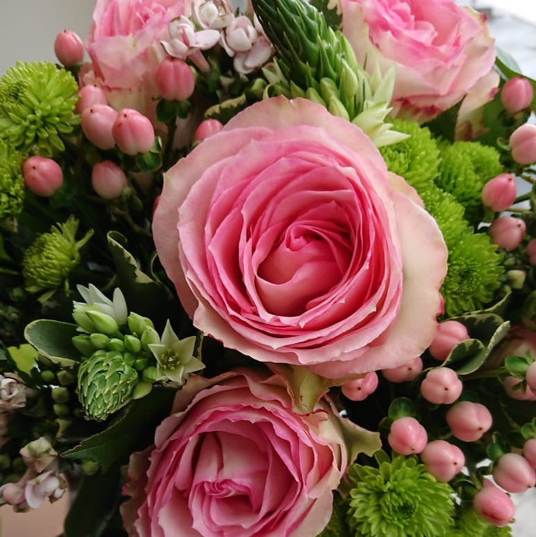 Pinkylicious Bouquet - Miya Fleuriste - samedaydelivery