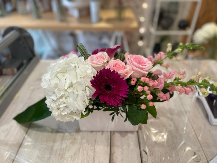 A glimpse of wedding florals by Miya